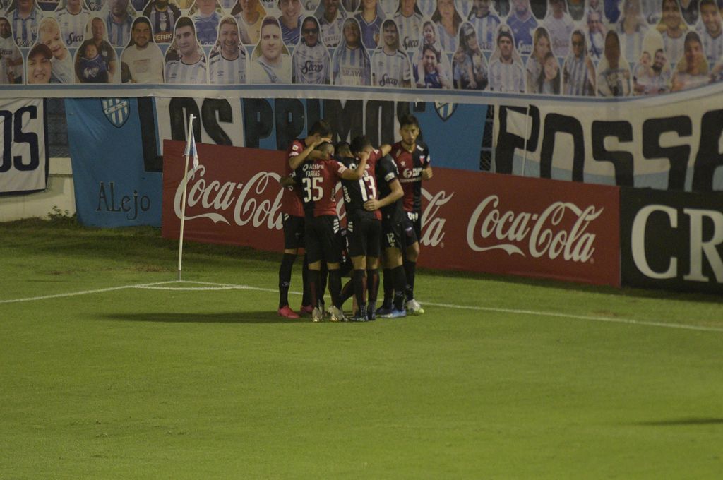 Con un golazo de “Pulga” Rodríguez, Colón venció a Atlético en Tucumán