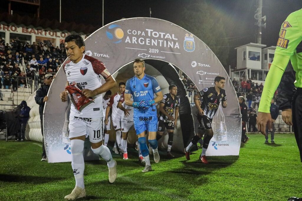 Colón no quiere sorpresas ante Cipolletti por la Copa Argentina