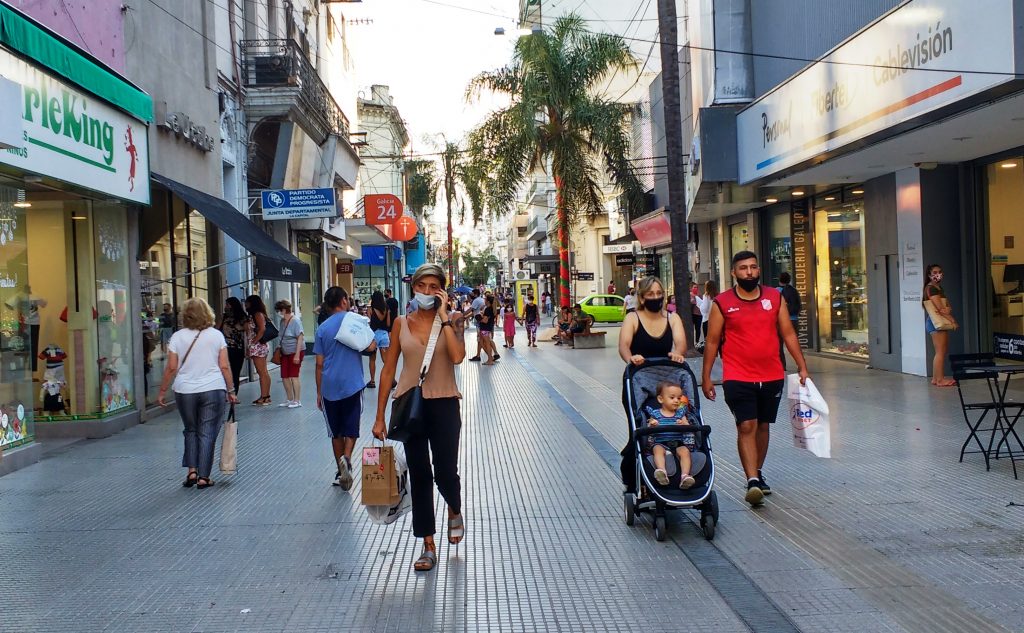 Cuarta jornada consecutiva con más de 1.400 casos en la provincia