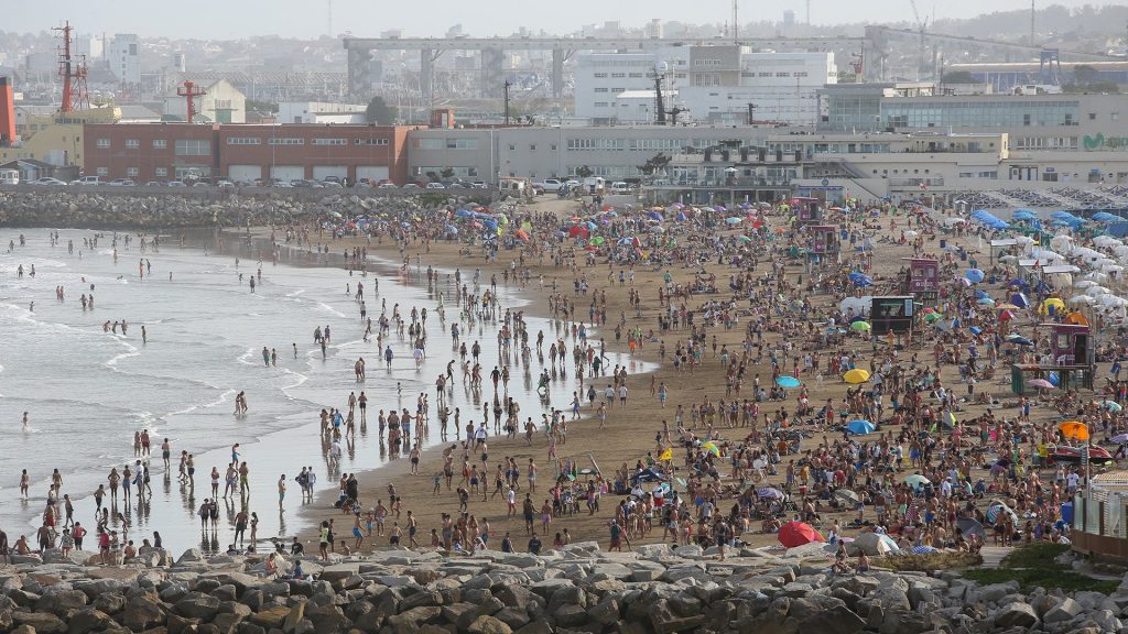 No habrá nuevas restricciones en la Costa Atlántica, pero sí más controles