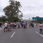 Pescadores santafesinos mantienen la protesta en dos puntos de la provincia