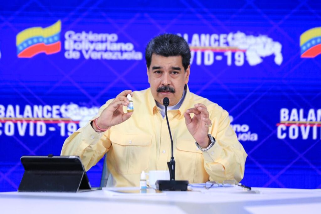 Maduro presenta unas gotas “milagrosas” que “neutralizan” el coronavirus