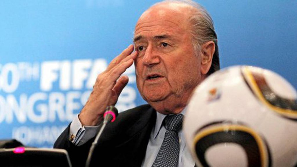 Joseph Blatter fue internado y su cuadro es grave