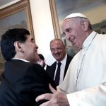 El Papa Francisco recordó a Maradona como “un poeta en la cancha”