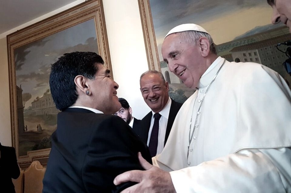 El Papa Francisco recordó a Maradona como “un poeta en la cancha”