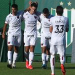 Colón quiere reafirmar su liderazgo ante el entonado Aldosivi