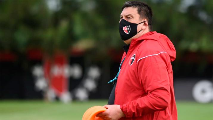 El Mono Burgos tomó las riendas de Newells como nuevo entrenador