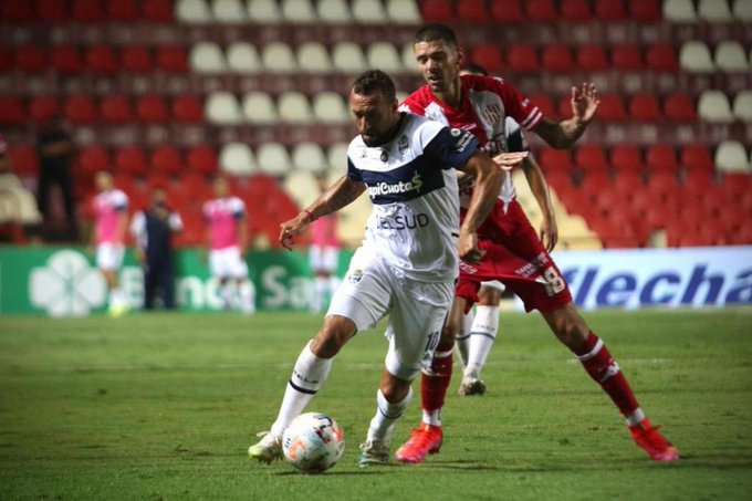 Unión empató con Gimnasia de La Plata y prolongó su invicto en el certamen