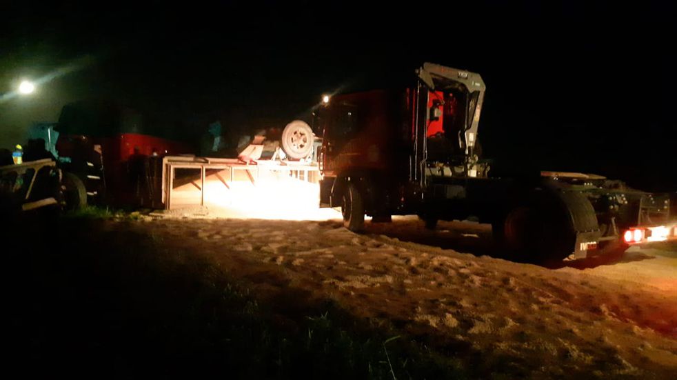 Un choque múltiple en la ruta 91 provocó la muerte de dos camioneros