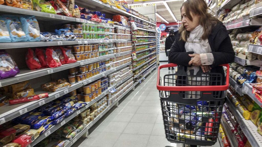 El Gobierno congela el precio de 70 productos por 180 días