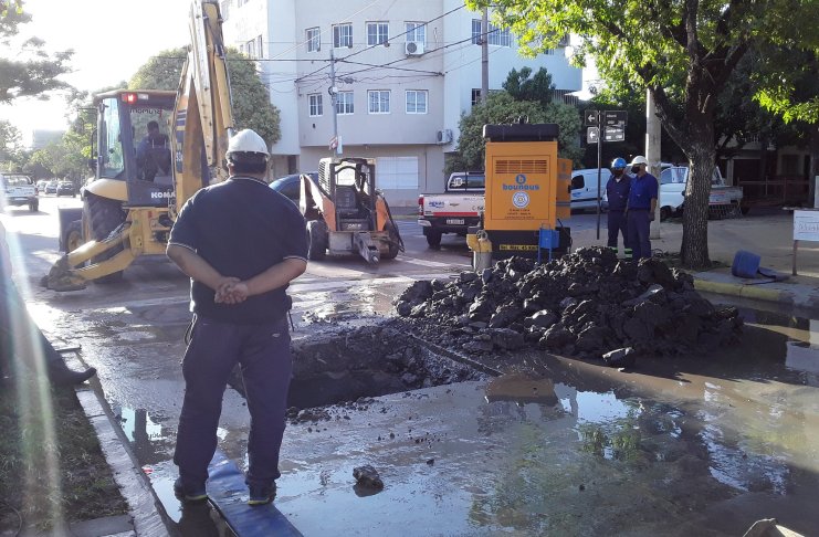 Hay problemas en el agua potable de algunos barrios de la ciudad de Santa Fe