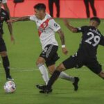 Colón comienza a defender el título ante River en el Monumental