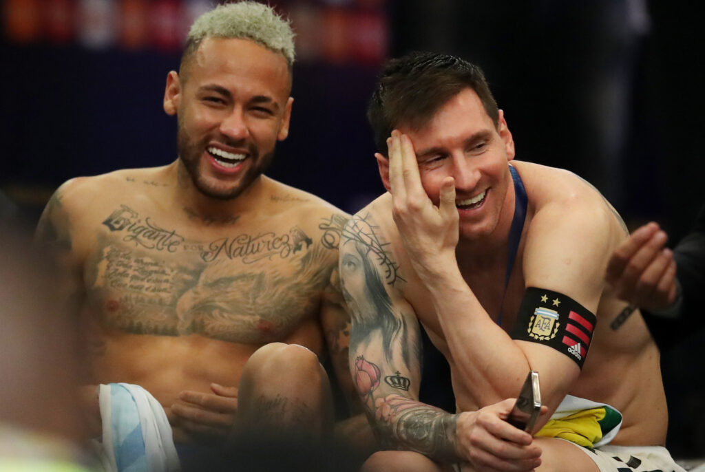 Rivales pero no enemigos: Messi y Neymar después del partido