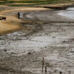 El río Paraná se encuentra en el nivel más bajo desde 1944 y estiman que puede seguir cayendo