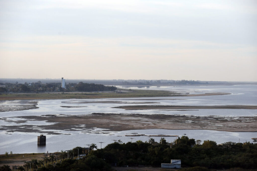 Bajante histórica del Río Paraná: llegó a 0 cm en el Puerto de Santa Fe