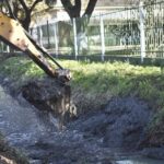 La Municipalidad limpió 19 mil metros de canales a cielo abierto