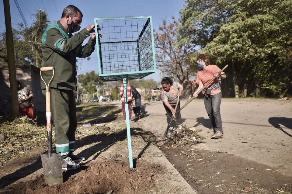 Colocan cestos comunitarios en distintos puntos de la ciudad