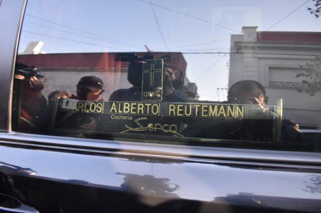 Despidieron los restos de Carlos Alberto Reutemann en Santa Fe