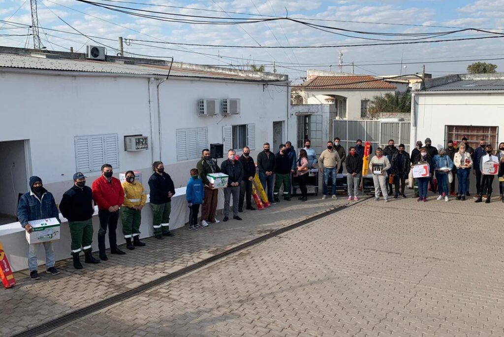 Entregan elementos y herramientas a microemprendedores de San Cristóbal