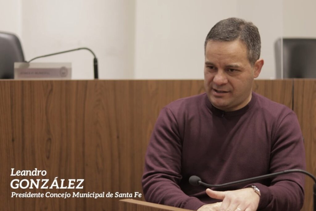 “Charlemos”, inaugura el ciclo de entrevistas con Leandro González