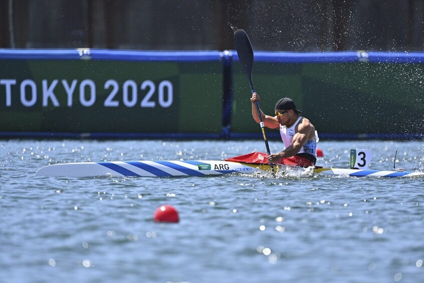 Rézola pasó a las semifinales en K1 200 metros de canotaje