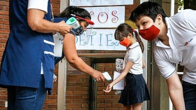 Padres por la Educación piden que se desactive el sistema de burbujas sanitarias