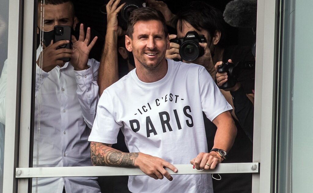 Ya en Francia, Messi saludó a los hinchas del PSG: “Esto es París”