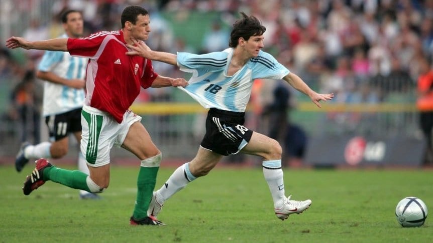 Se cumplen 16 años del insólito debut de Messi en la Selección Argentina