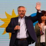 Alberto Fernández le toma juramento a los nuevos ministros y se lanza a la campaña