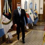 Sergio Massa se reúne con sus funcionarios ante las masivas renuncias de ministros