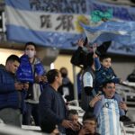 El Gobierno aclaró que la Policía Federal no revisará que los hinchas estén vacunados