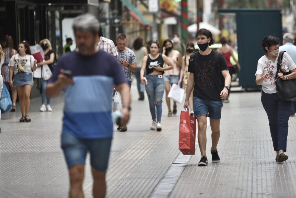 Primavera en los comercios: sorteos, arte y descuentos en más de 500 locales santafesinos