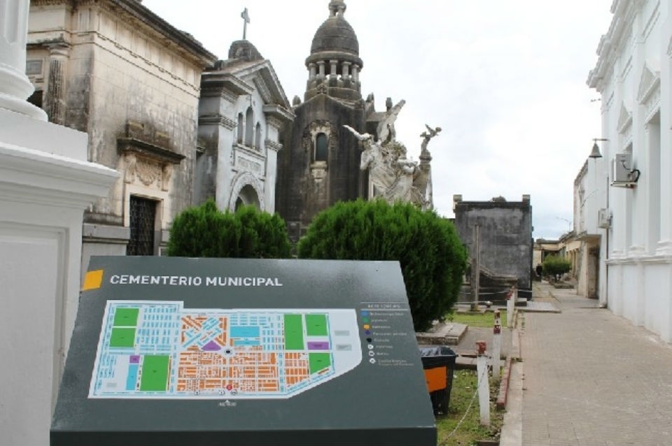 Desde este viernes rigen nuevos horarios en el Cementerio Municipal