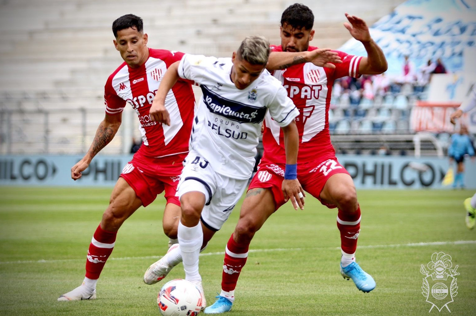 Unión perdió con Gimnasia en La Plata