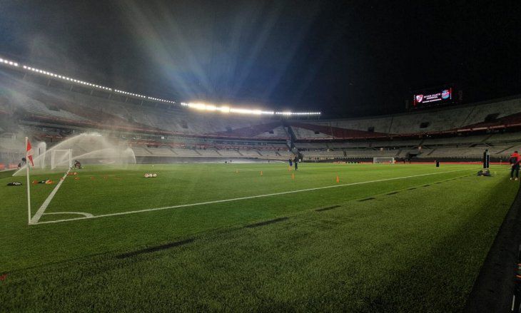 En el primer fin de semana de octubre volvería el público al fútbol argentino