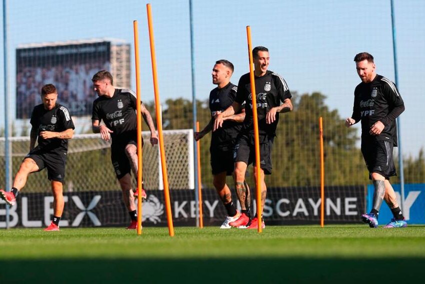 Scaloni perfila el equipo para jugar con Paraguay