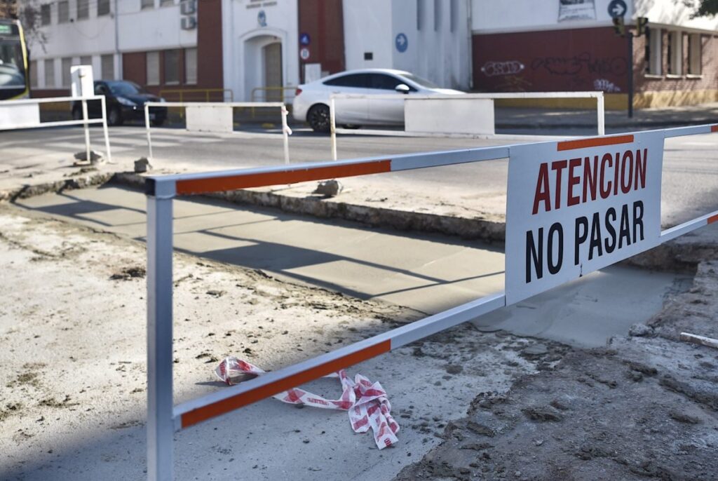 Trabajos de iluminación y bacheo previstos para este martes