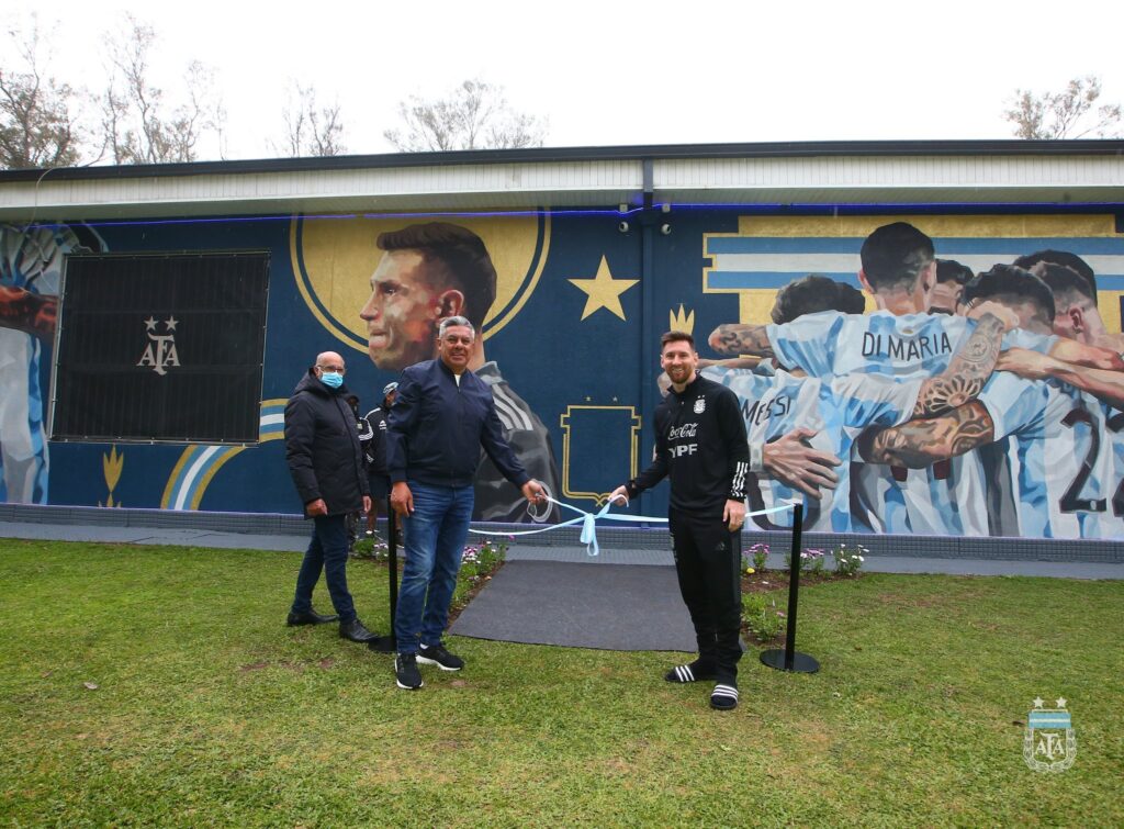 La AFA inauguró un mural alusivo a la obtención de la Copa América