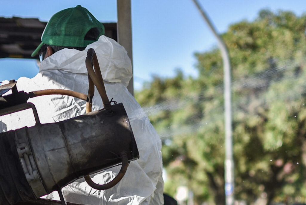 La Municipalidad realiza tareas de fumigación en la ciudad