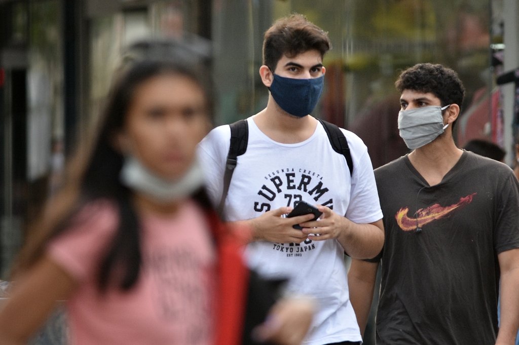 Covid-19: La mitad de la población argentina completó el esquema de vacunación