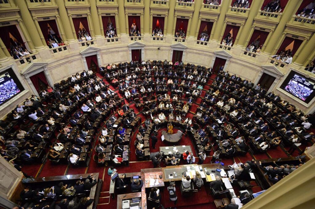 Diputados vuelve a la presencialidad plena con el proyecto de ley de Etiquetado Frontal