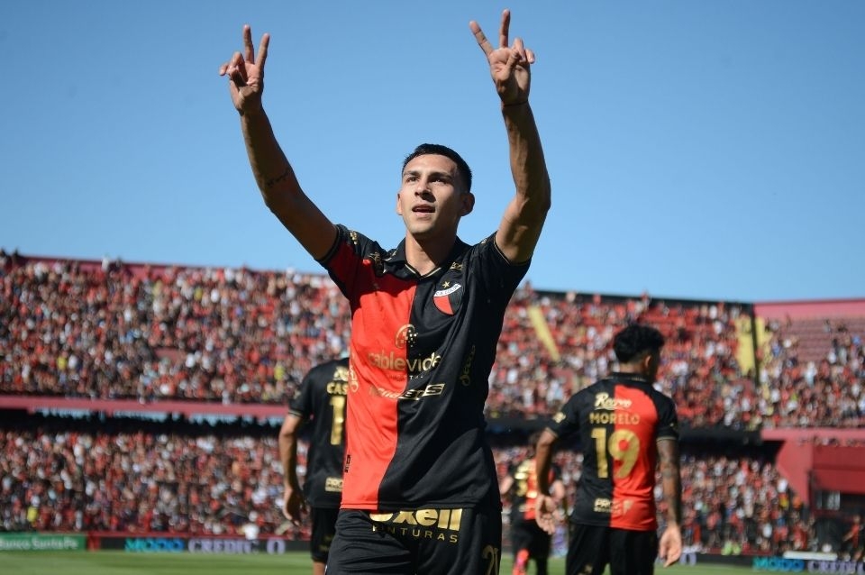 Colón sacó chapa de campeón y logró un triunfazo ante Estudiantes