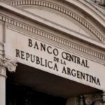 El Banco Central vendió 290 millones de dólares para contener el precio del blue