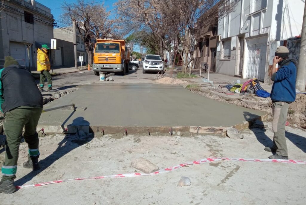 Trabajos de iluminación y bacheo previstos para este viernes