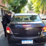 La Policía realiza chequeos dinámicos de taxis y remises de Santa Fe