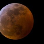 Cómo y cuándo se podrá ver el eclipse lunar parcial más largo del siglo