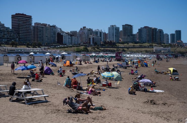 Más de tres millones de turistas recorrieron el país durante el fin de semana largo