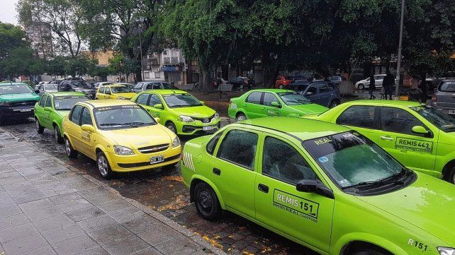 Remiseros y taxistas piden seguridad y advierten más violencia en los asaltos