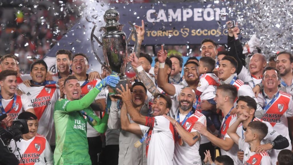 River goleó a Racing y es el nuevo campeón de la Argentina