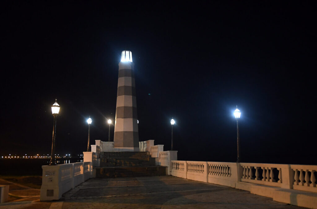 El Faro de la Costanera de Santa Fe se volvió a encender